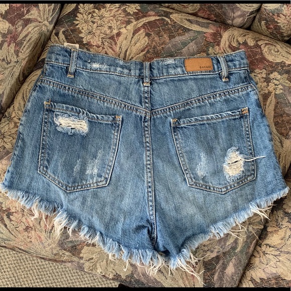 Garage short shorts - Picture 3 of 3